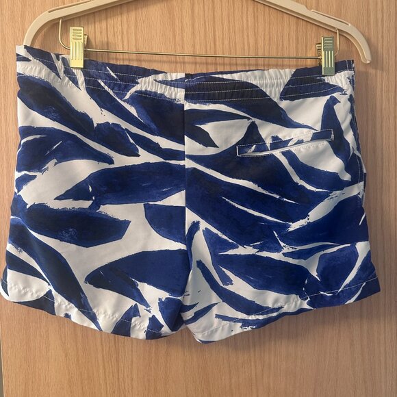 Club Monaco Men’s XS 4” Inseam Swim Trunk - Blue Leaf Print - Picture 4 of 9